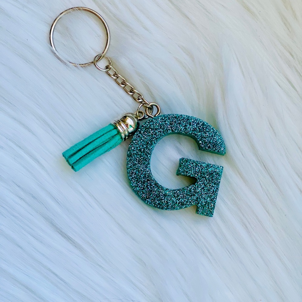 Glitter letter G keychain with tassel